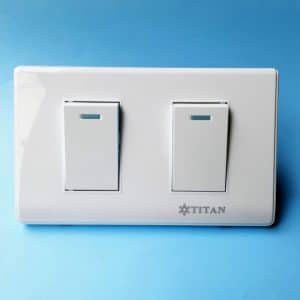 Mặt 2 công tắc 1 chiều Titan White